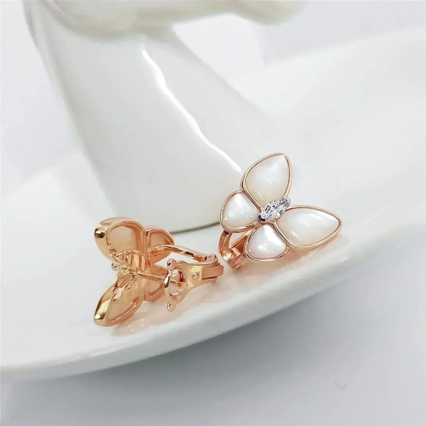 [Lucas Jewelry]BUTTERFLY MOP DIAMOND EARRINGS