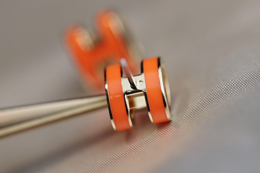 [Lucas Jewelry]MINI POP H EARRINGS ORANGE