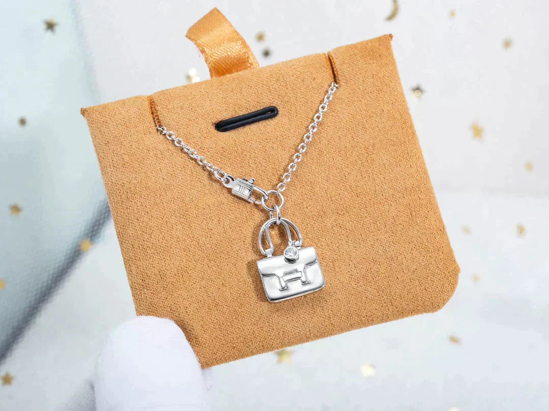 [Lucas Jewelry]AMULETTE PEDANT SILVER NECKLACE