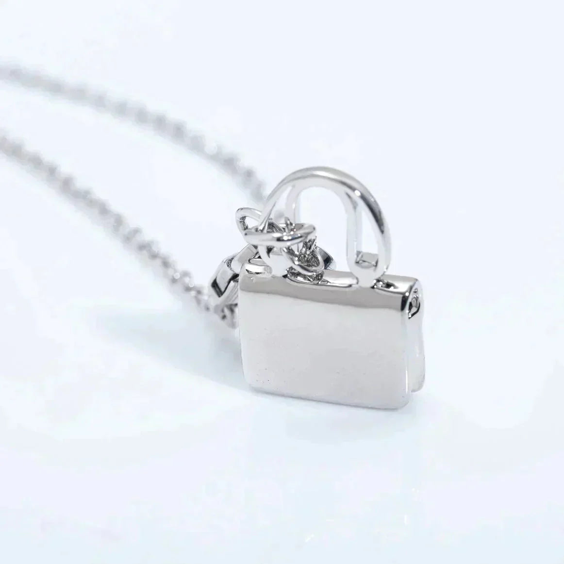 [Lucas Jewelry]AMULETTE PEDANT SILVER NECKLACE