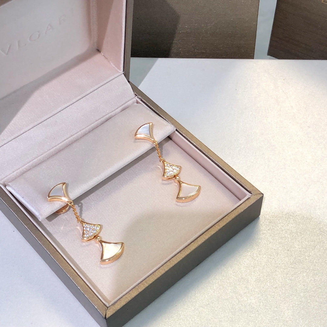 [Lucas Jewelry]DREAM EARRINGS 3 MOTIFS DIAMOND MOP PINK GOLD