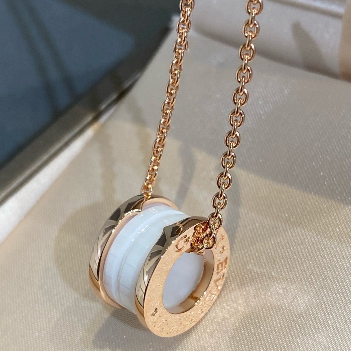 [Lucas Jewelry]ZERO 1 WHITE CERAMIC PINK GOLD NECKLACE