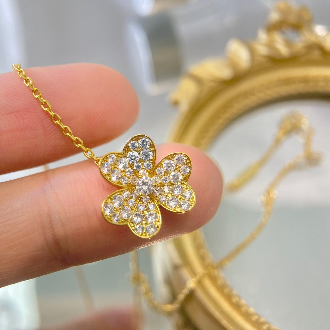 [Lucas Jewelry]FLOWER DIAMOND NECKLACE