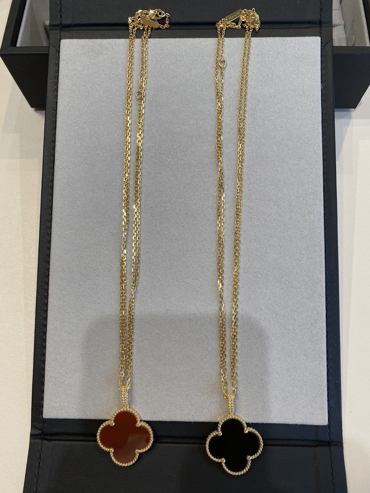 [Lucas Jewelry]CLOVER 25MM NECKLACE GOLD CARNELIAN