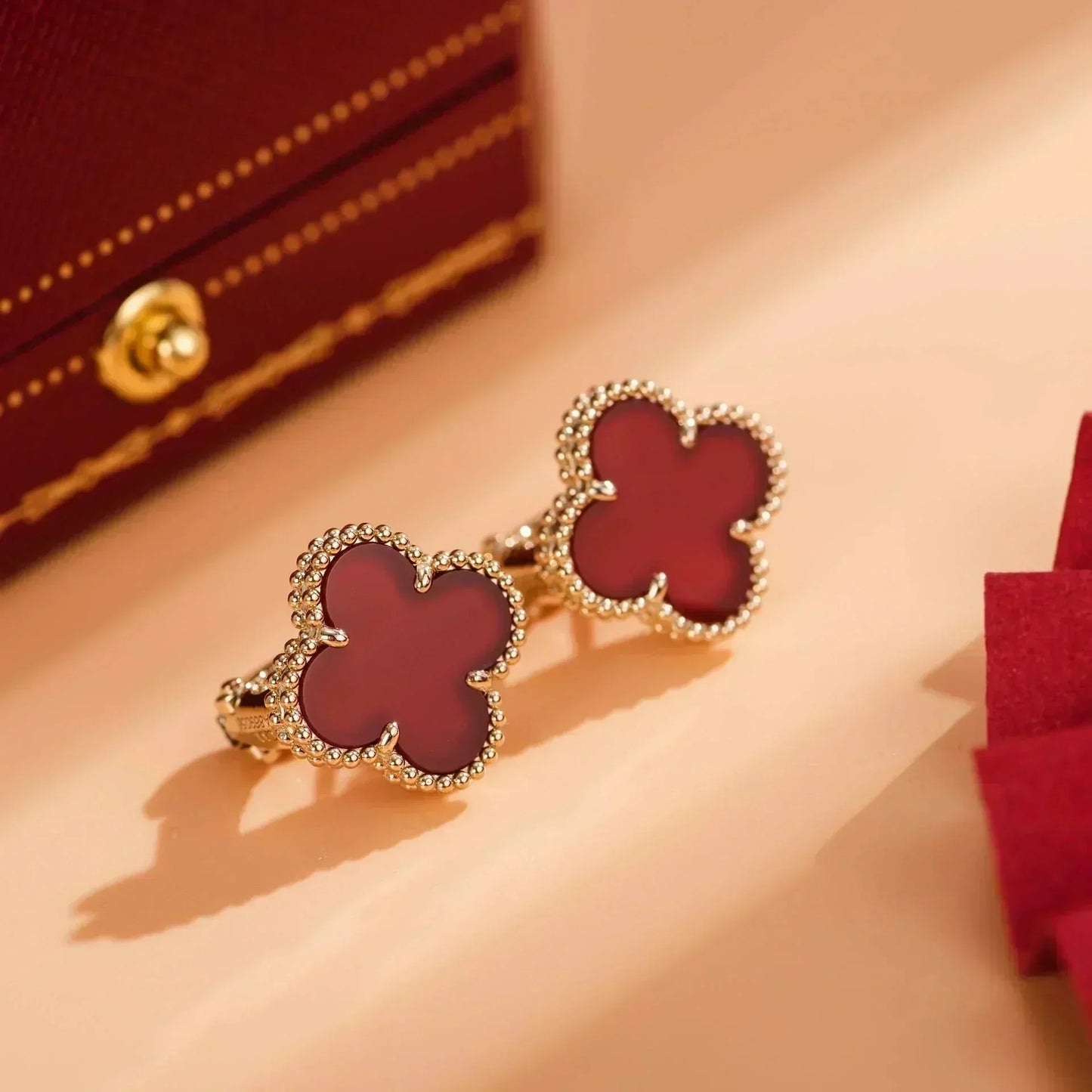 [Lucas Jewelry]CLOVER MEDIUM 1 MOTIFS CARNELIAN  EARRINGS