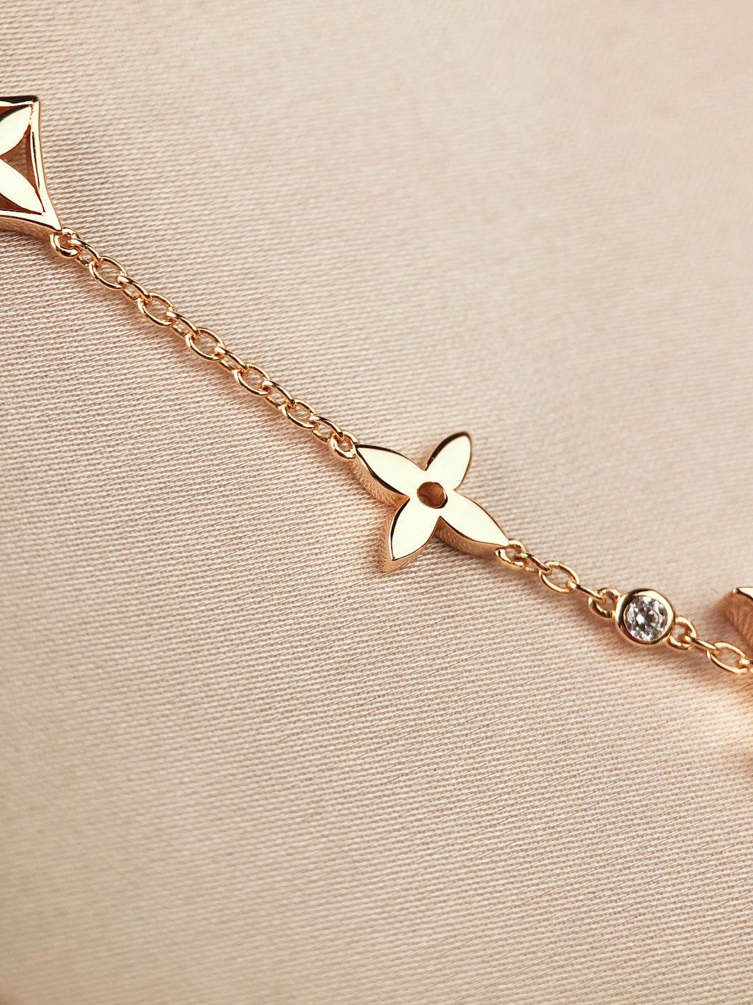 [Lucas Jewelry]STAR AND SUN 7 MOTIFS GOLD BRACELET