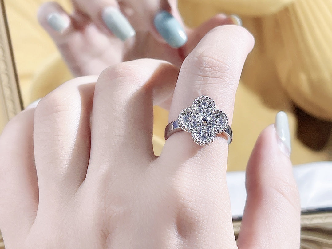 [Lucas Jewelry]CLOVER DIAMOND RING