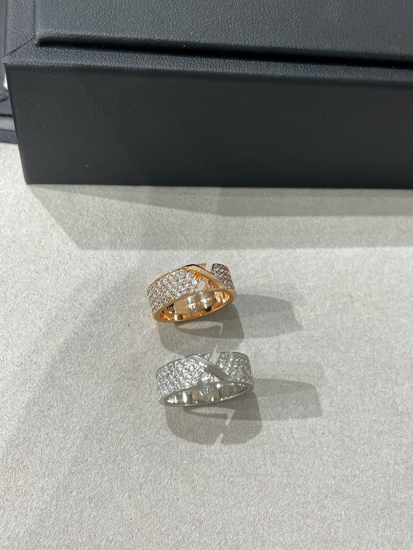 [Lucas Jewelry]LIENS EVIDENCE  DIAMOND PAVED RING