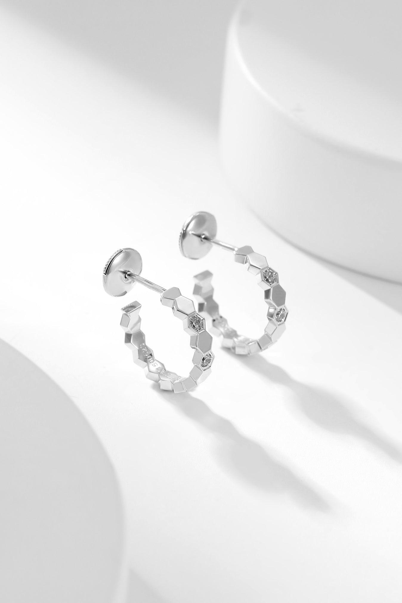 [Lucas Jewelry]BEE LOVE DIAMOND HOOP EARRINGS