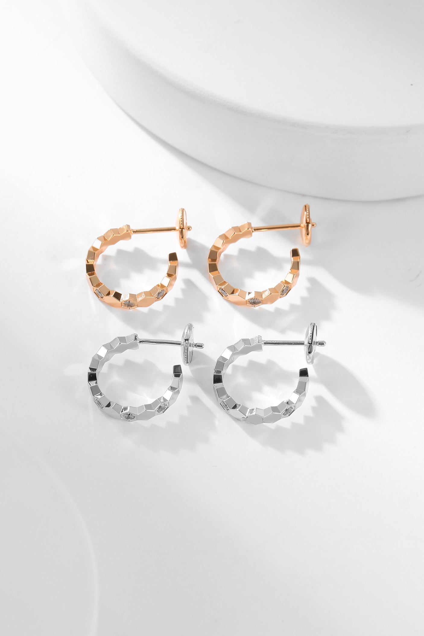 [Lucas Jewelry]BEE LOVE DIAMOND HOOP EARRINGS