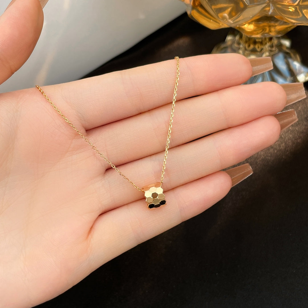 [Lucas Jewelry]BEE MINI NECKLACE