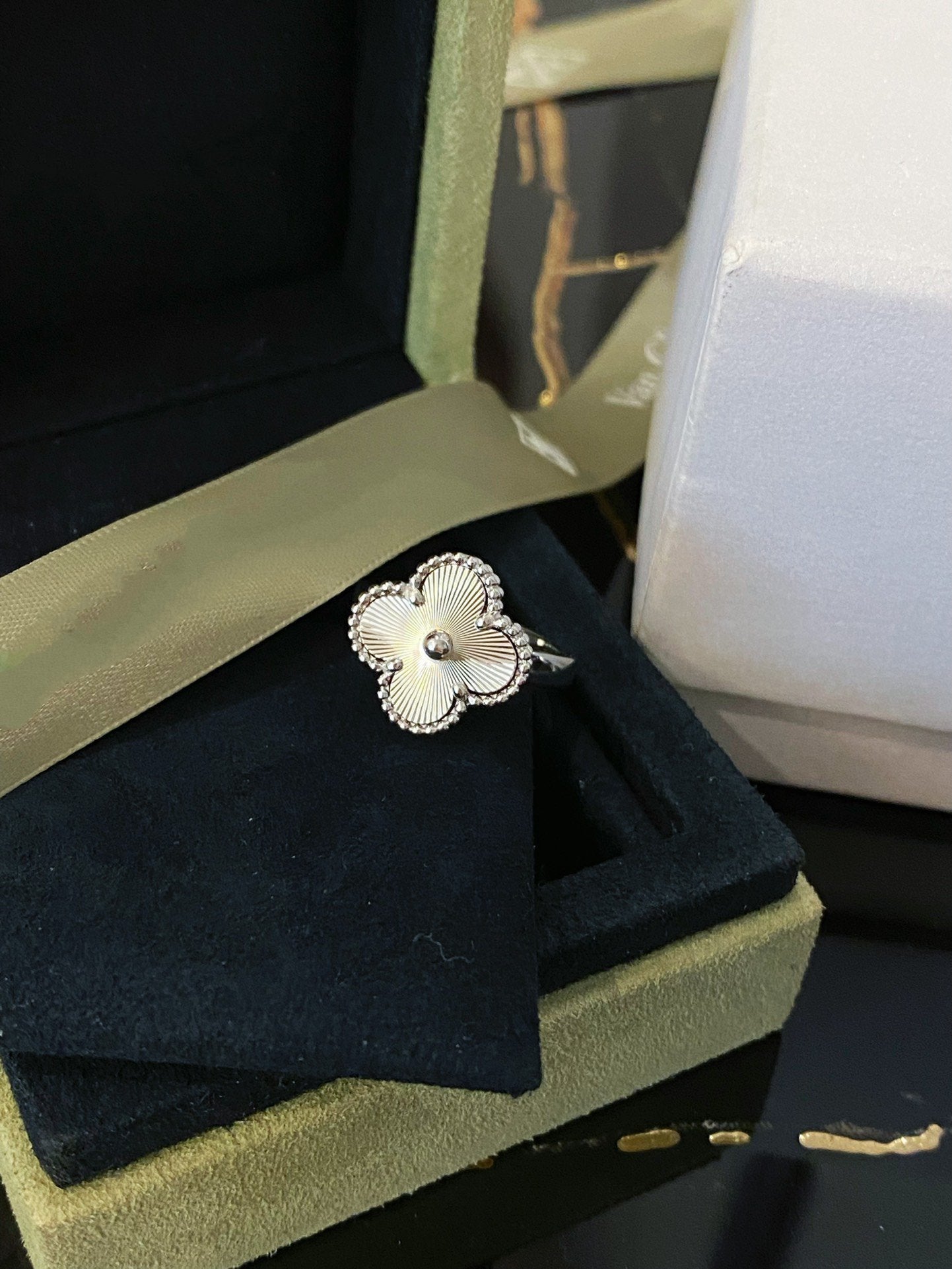 [Lucas Jewelry]CLOVER SILVER RING