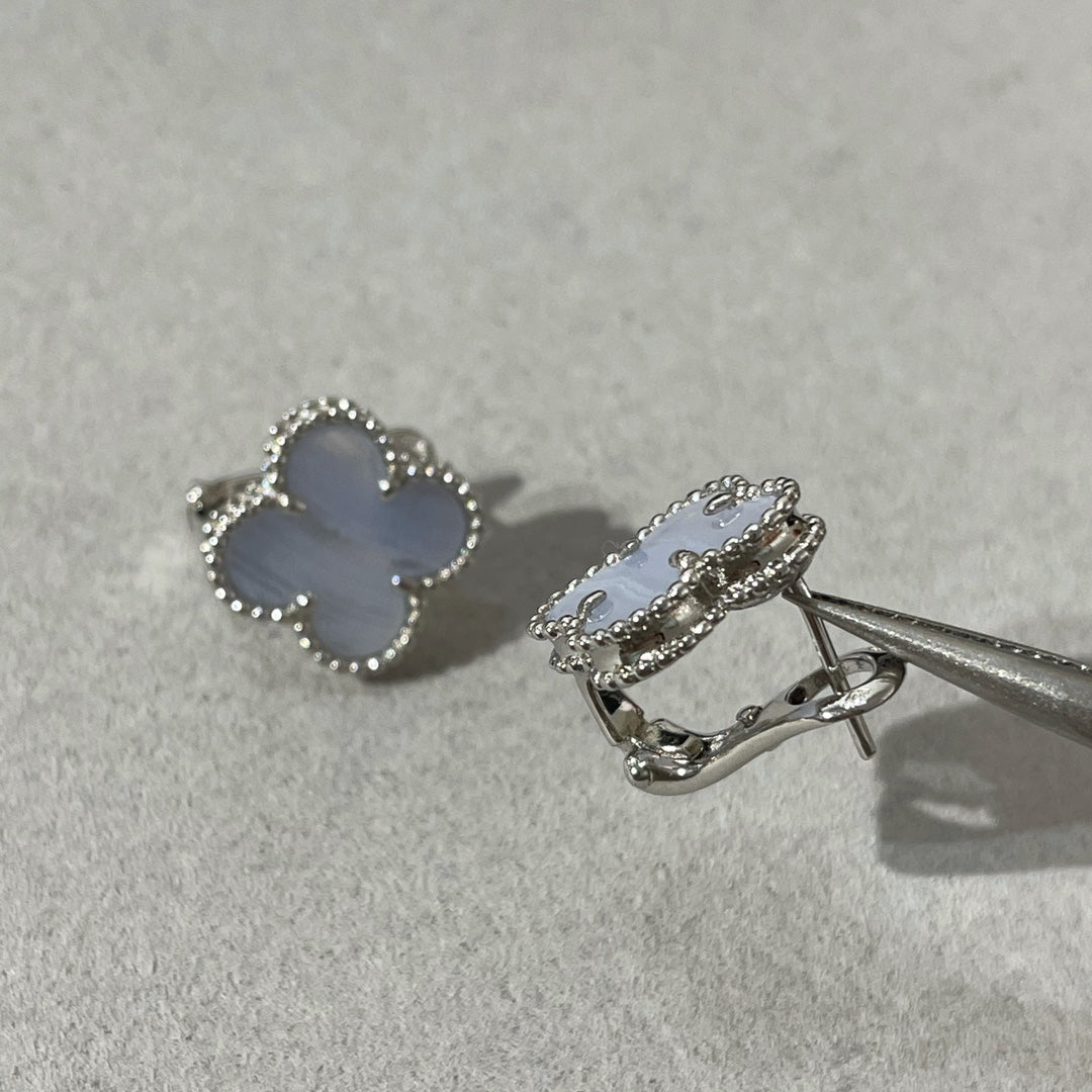 [Lucas Jewelry]CLOVER CHALCEDONY SILVER STUD EARRINGS