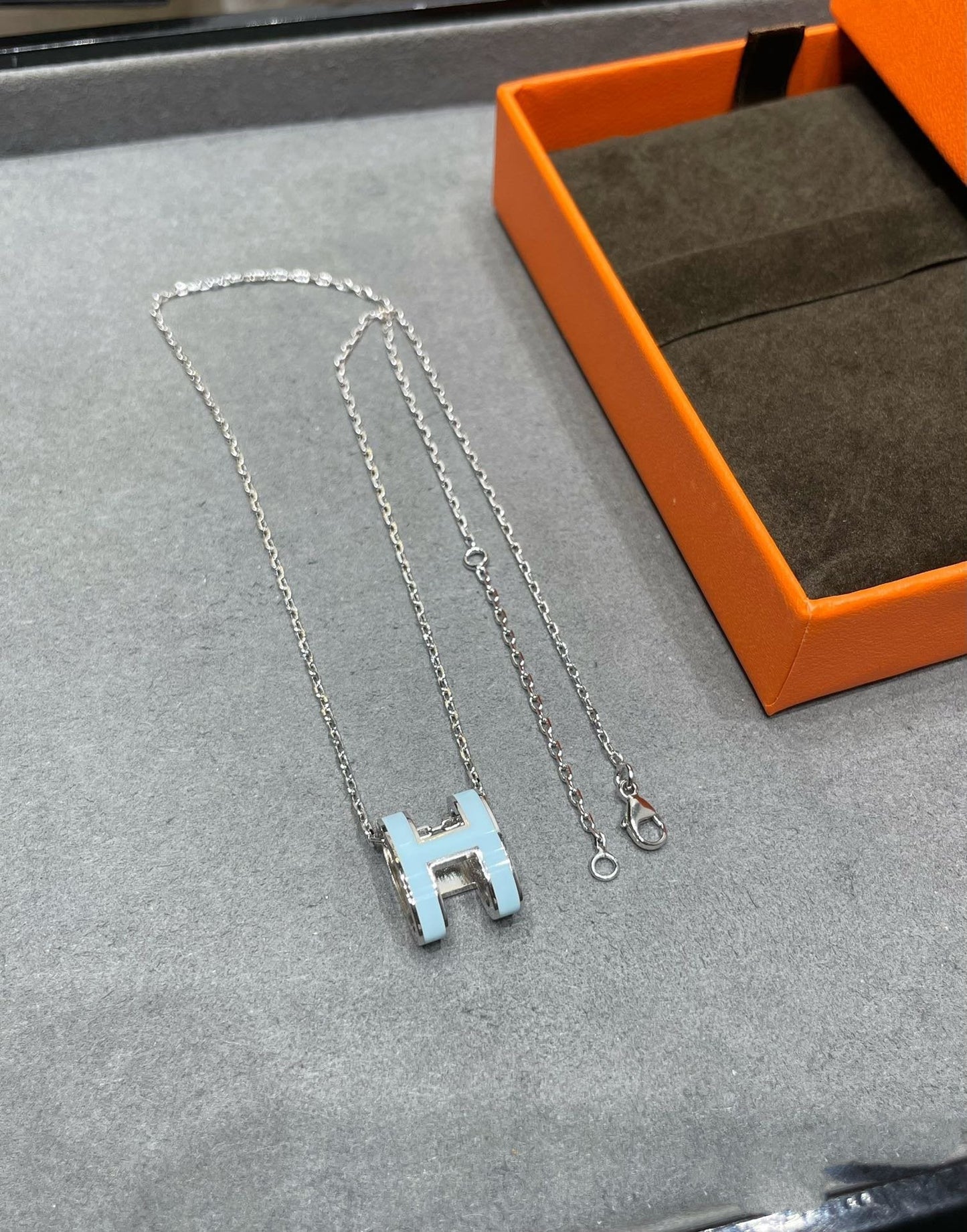 [Lucas Jewelry]POP H SKY BLUE NECKLACE