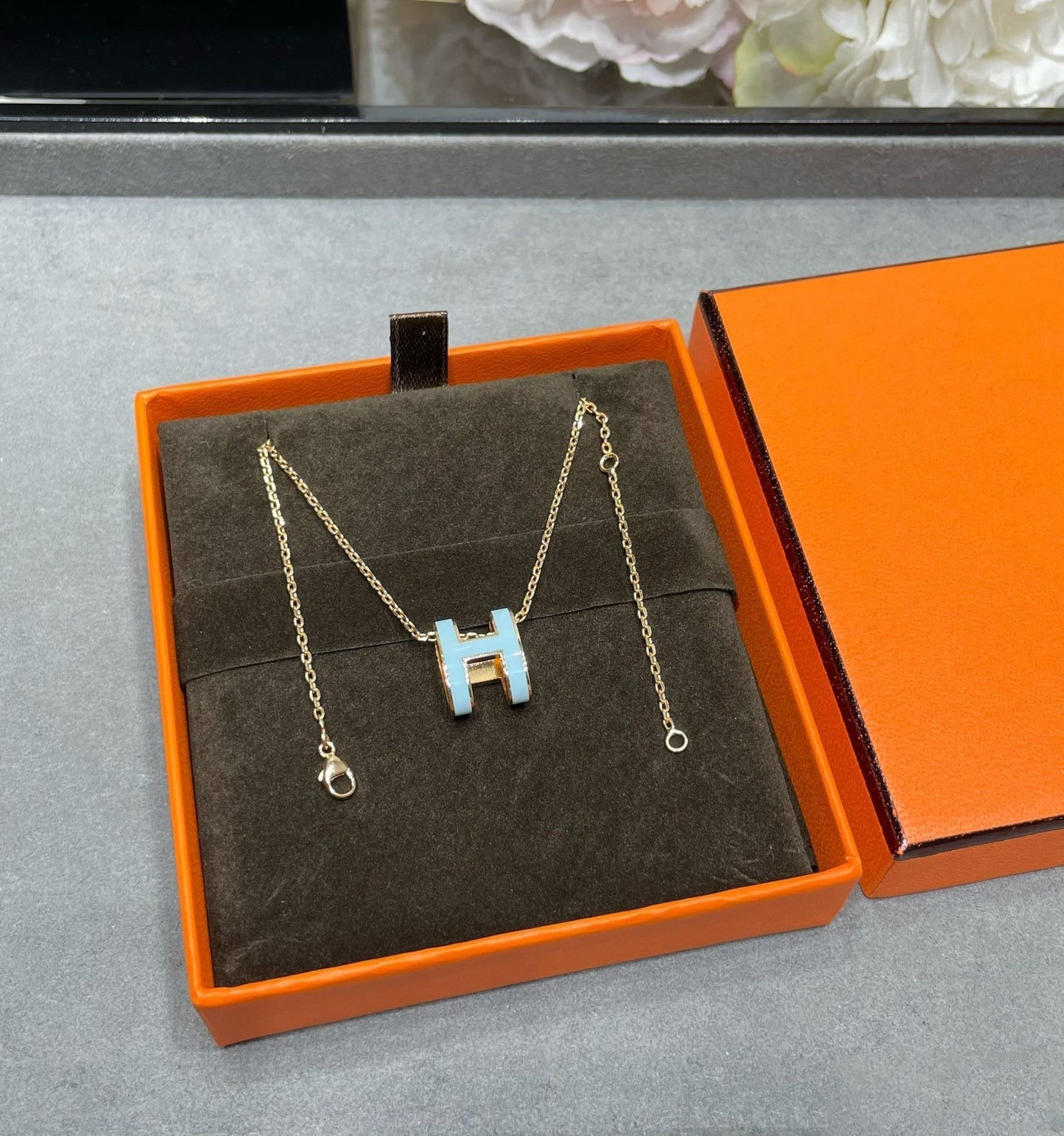 [Lucas Jewelry]POP H SKY BLUE NECKLACE