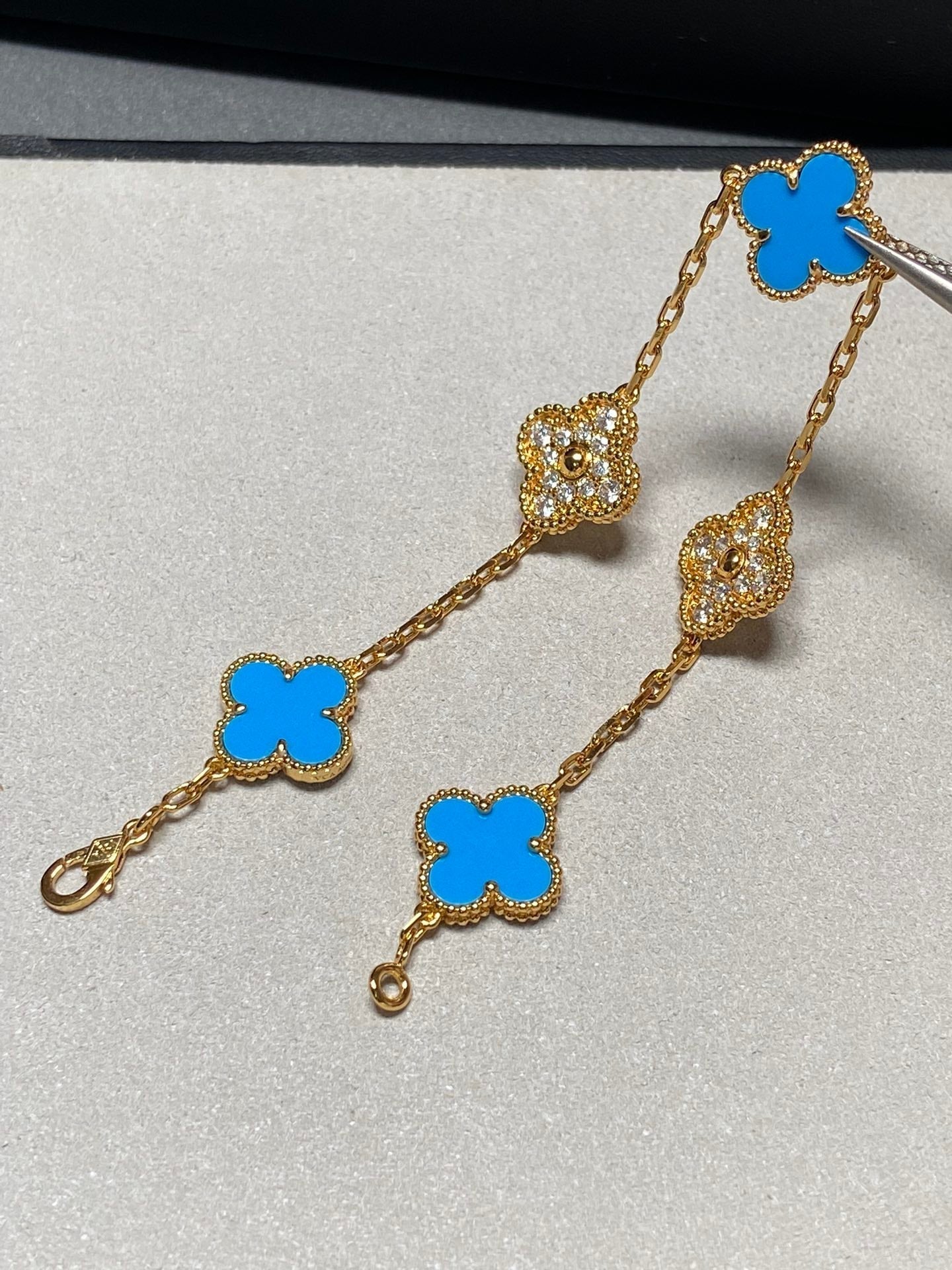 [Lucas Jewelry]CLOVER 5 MOTIF BLUE CHALCEDONY DIAMOND GOLD BRACELET