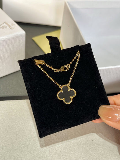 [Lucas Jewelry]CLOVER ROCK CRYSTAL ROSE GOLD NECKLACE