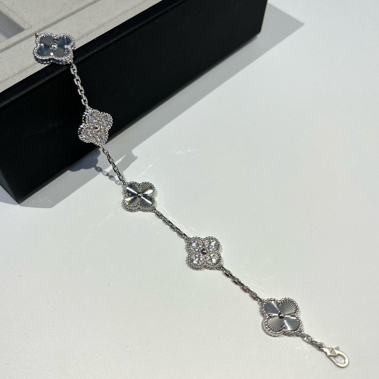 [Lucas Jewelry]CLOVER 5 MOTIF SILVER DIAMOND BRACELET