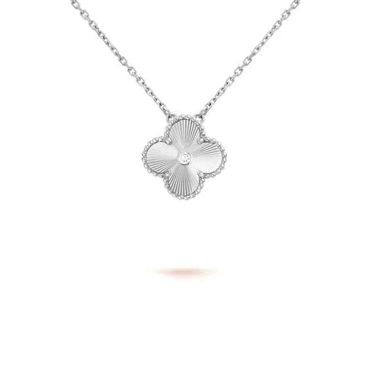 [Lucas Jewelry]CLOVER  15MM DIAMOND LASER NECKLACE SILVER