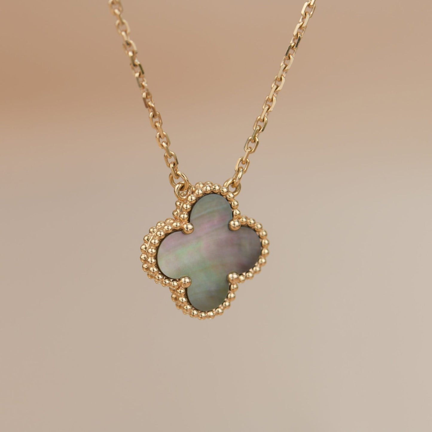 [Lucas Jewelry]CLOVER 15MM  GRAY MOTHER OF PEARL NECKLACE