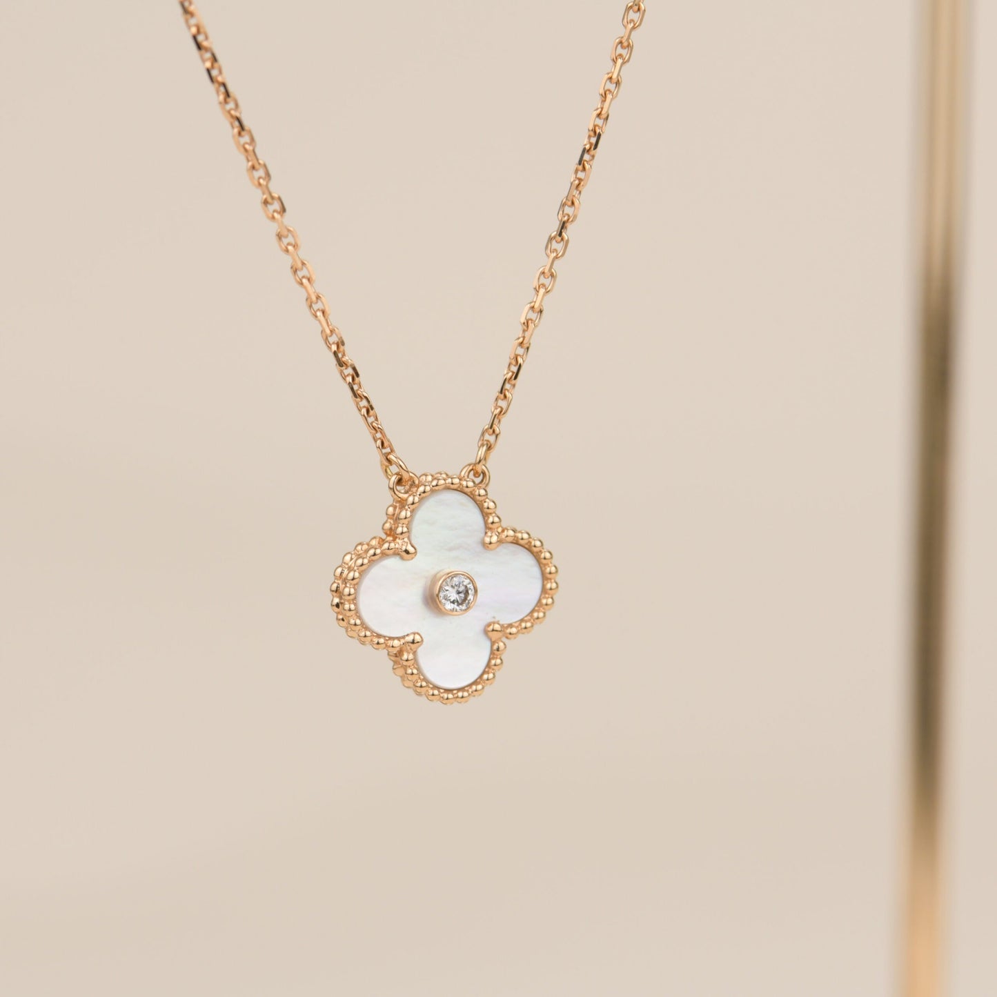 [Lucas Jewelry]CLOVER 15MM DIAMOND WHITE FRITILLARIA NECKLACE