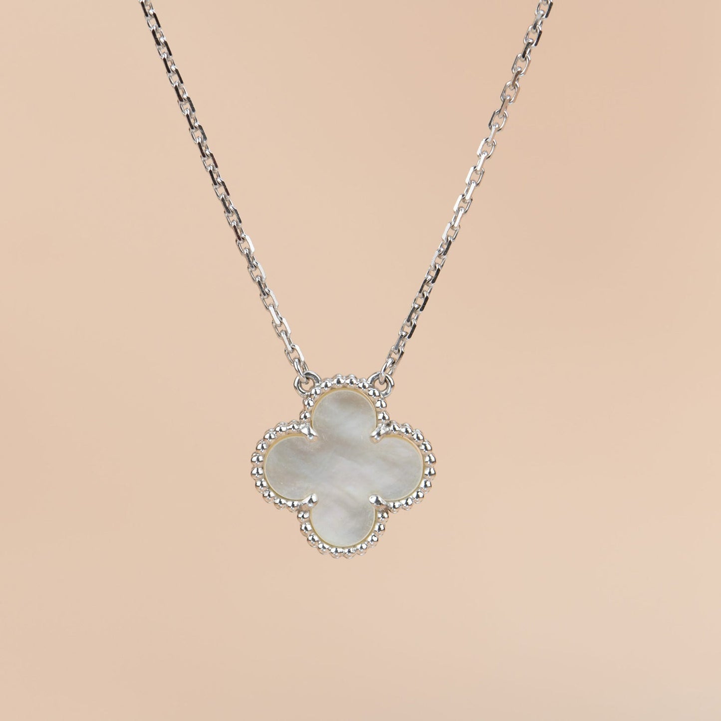 [Lucas Jewelry]CLOVER  15MM WHITE MOTHER-OF-PEARL SILVER