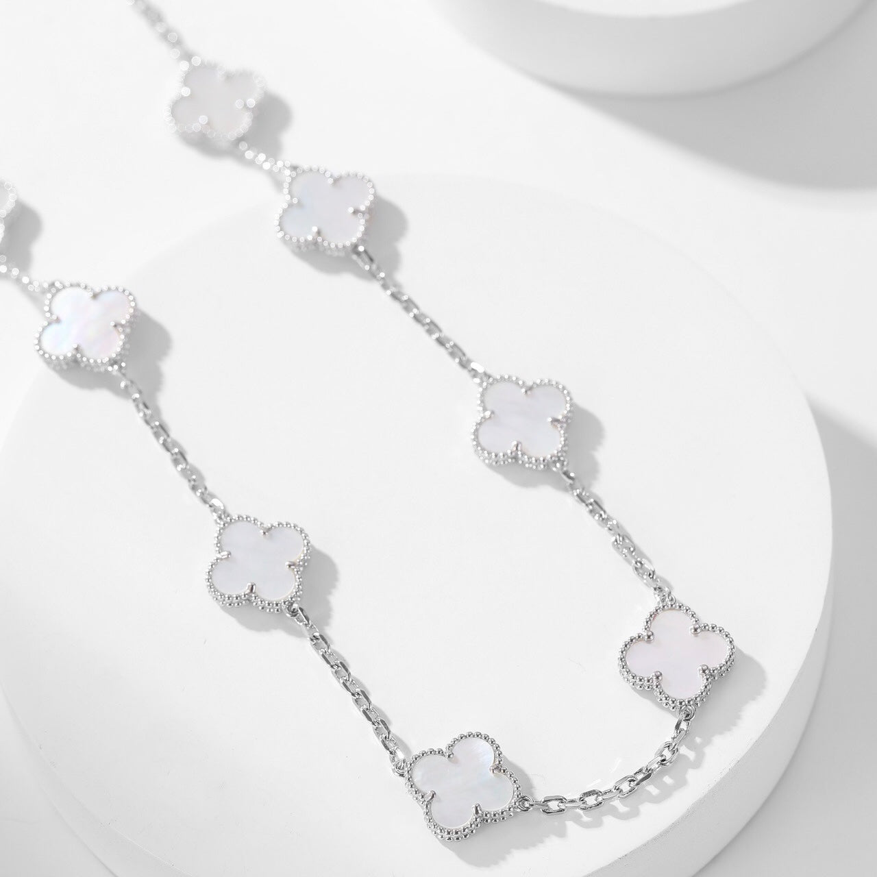 [Lucas Jewelry]CLOVER 10 MOTIFS WHITE MOTHER OF PEARL NECKLACE