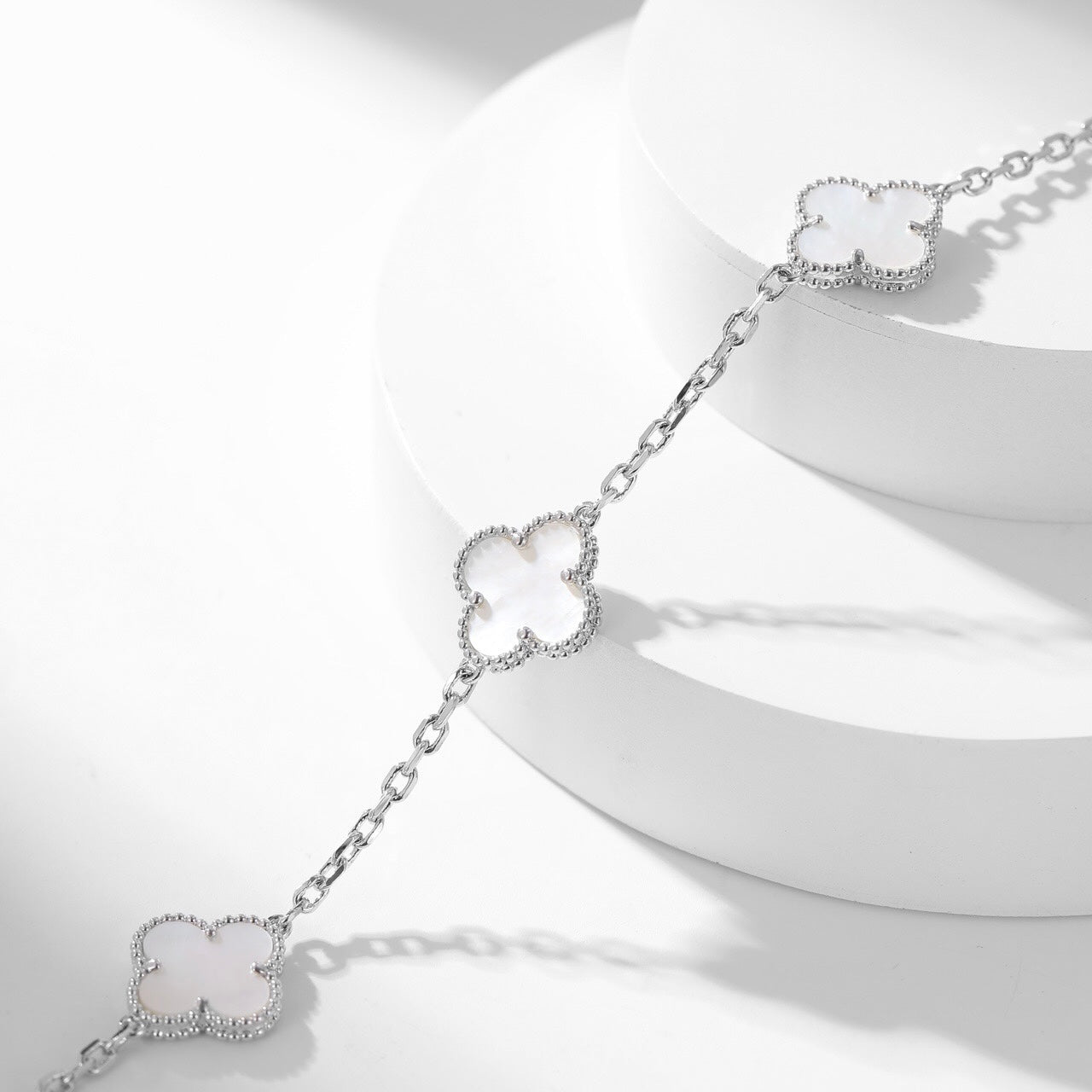 [Lucas Jewelry]CLOVER 10 MOTIFS WHITE MOTHER OF PEARL NECKLACE