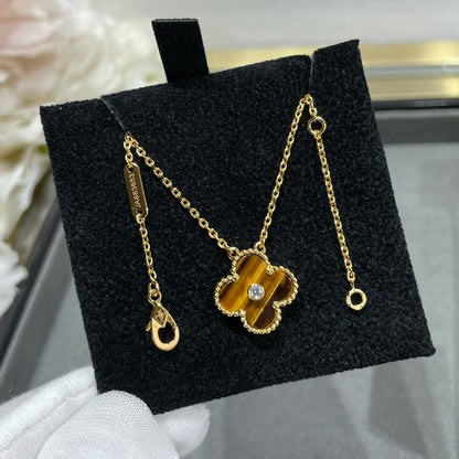 [Lucas Jewelry]CLOVER 15MM DIAMOND AND YELLOW TIGER'S EYE AGATE necklace