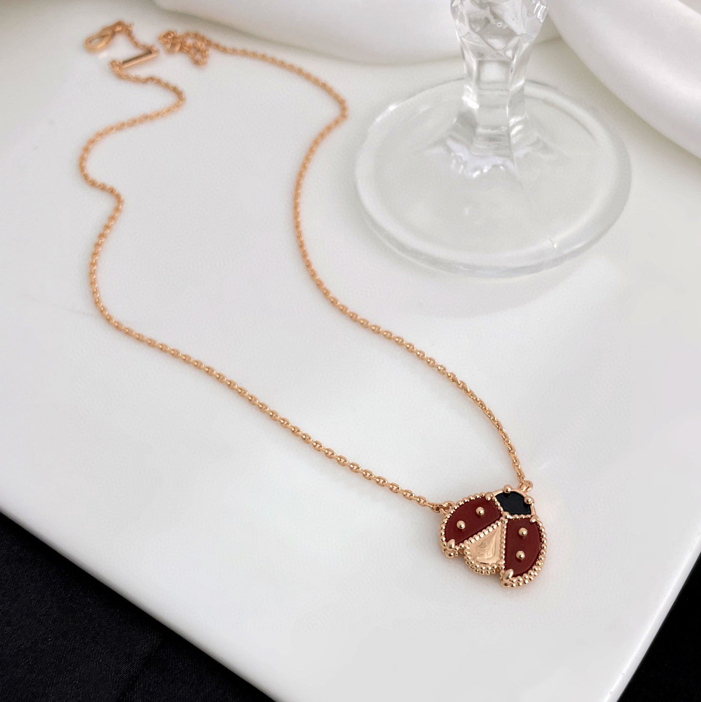 [Lucas Jewelry]LUCKY  CARNELIANS LADYBUG NECKLACE