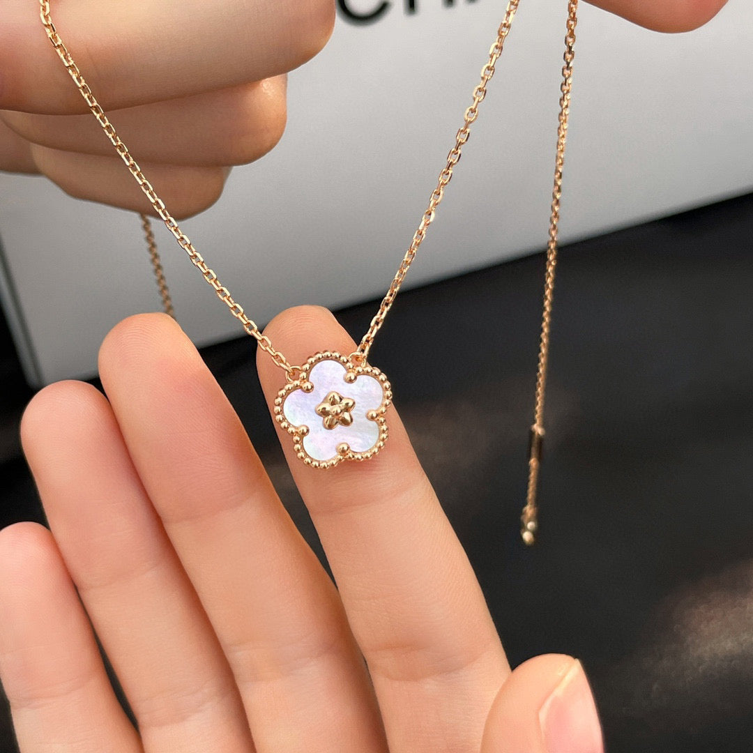 [Lucas Jewelry]LUCKY  WHITE MOP  PLUM BLOSSOM NECKLACE