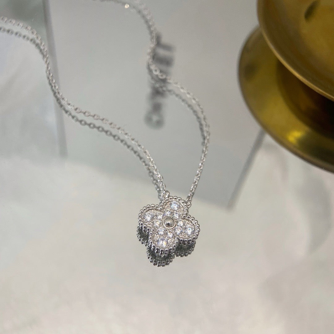 [Lucas Jewelry]CLOVER 15MM DIAMOND SINGLE FLOWER NECKLACE