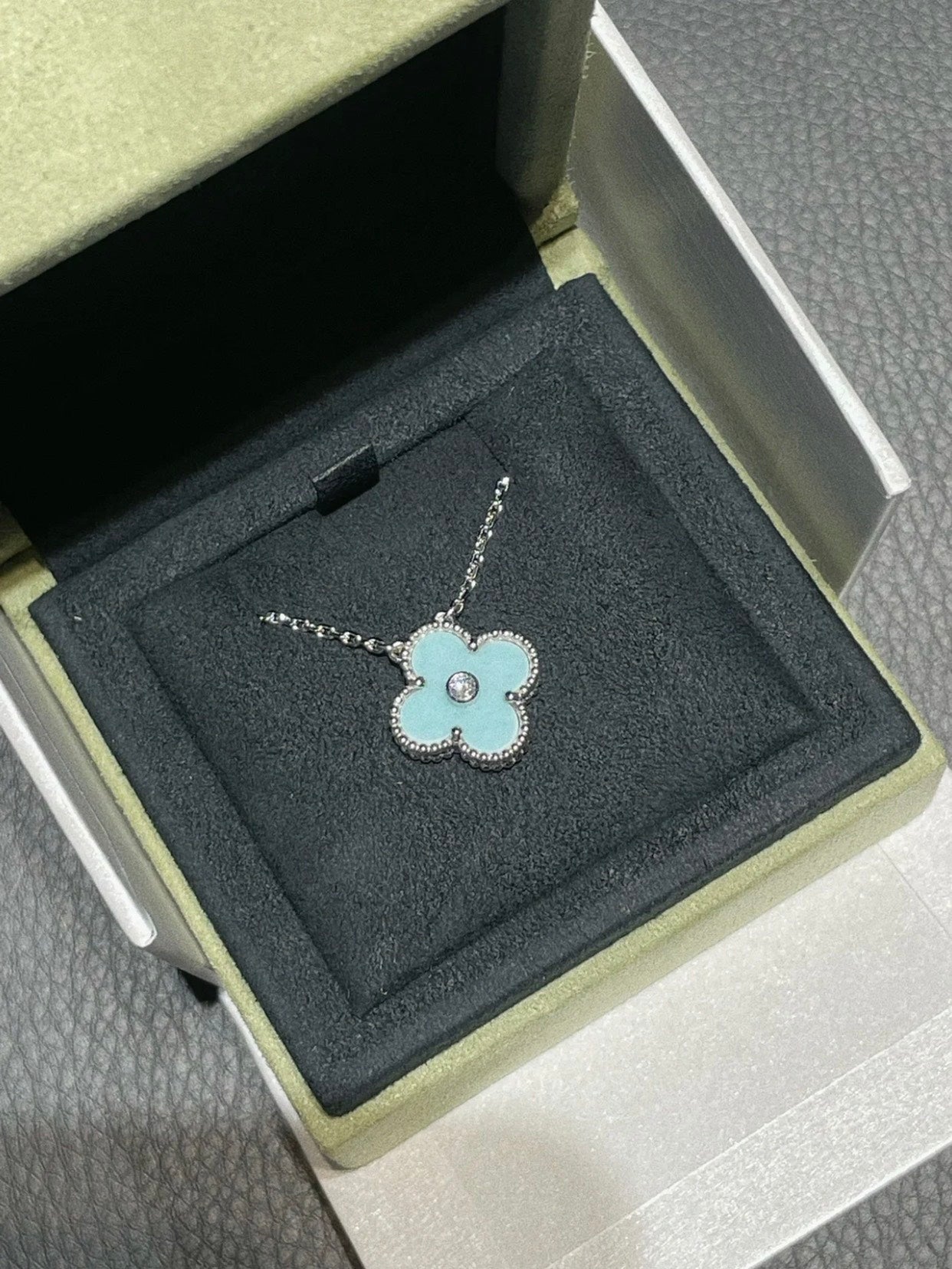 [Lucas Jewelry]CLOVER 1 DIAMOND LIGHT BLUE SILVER NECKLACE