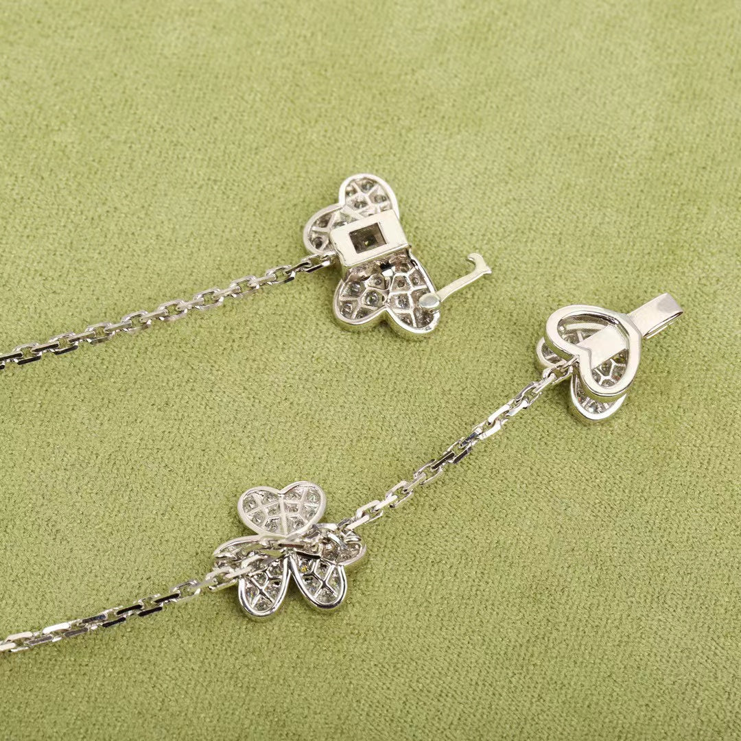 [Lucas Jewelry]FRIVOLE SILVER 9 FLOWERS NECKLACE