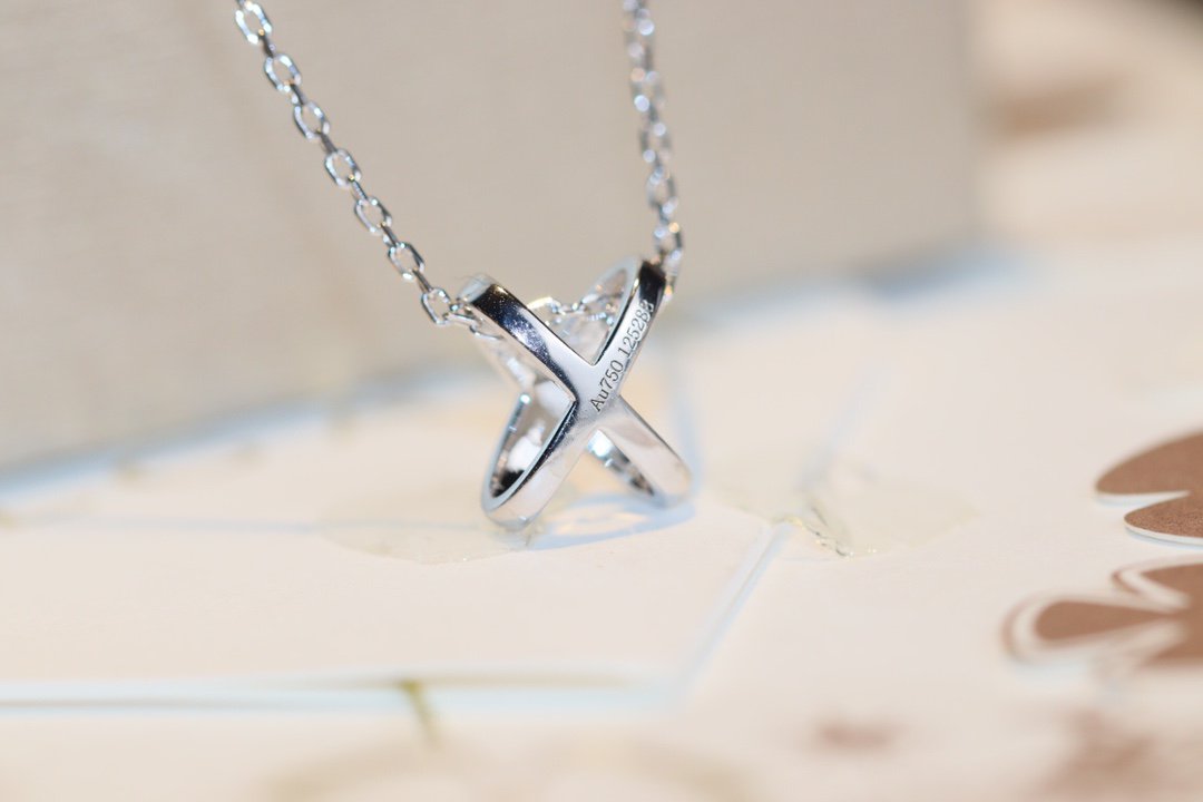 [Lucas Jewelry]JEUX DE DIAMOND NECKLACE