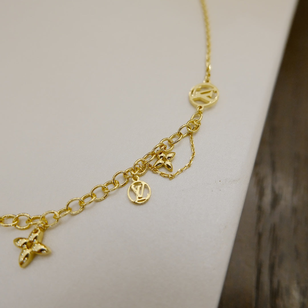 [Lucas Jewelry]BLOOMING SUPPLE NECKLACE BRASS