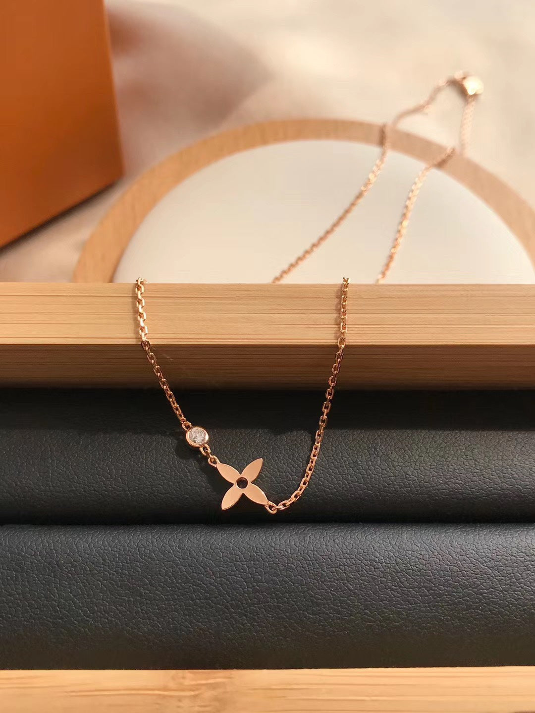 [Lucas Jewelry]BLOSSOM PENDANT PINK GOLD AND DIAMOND