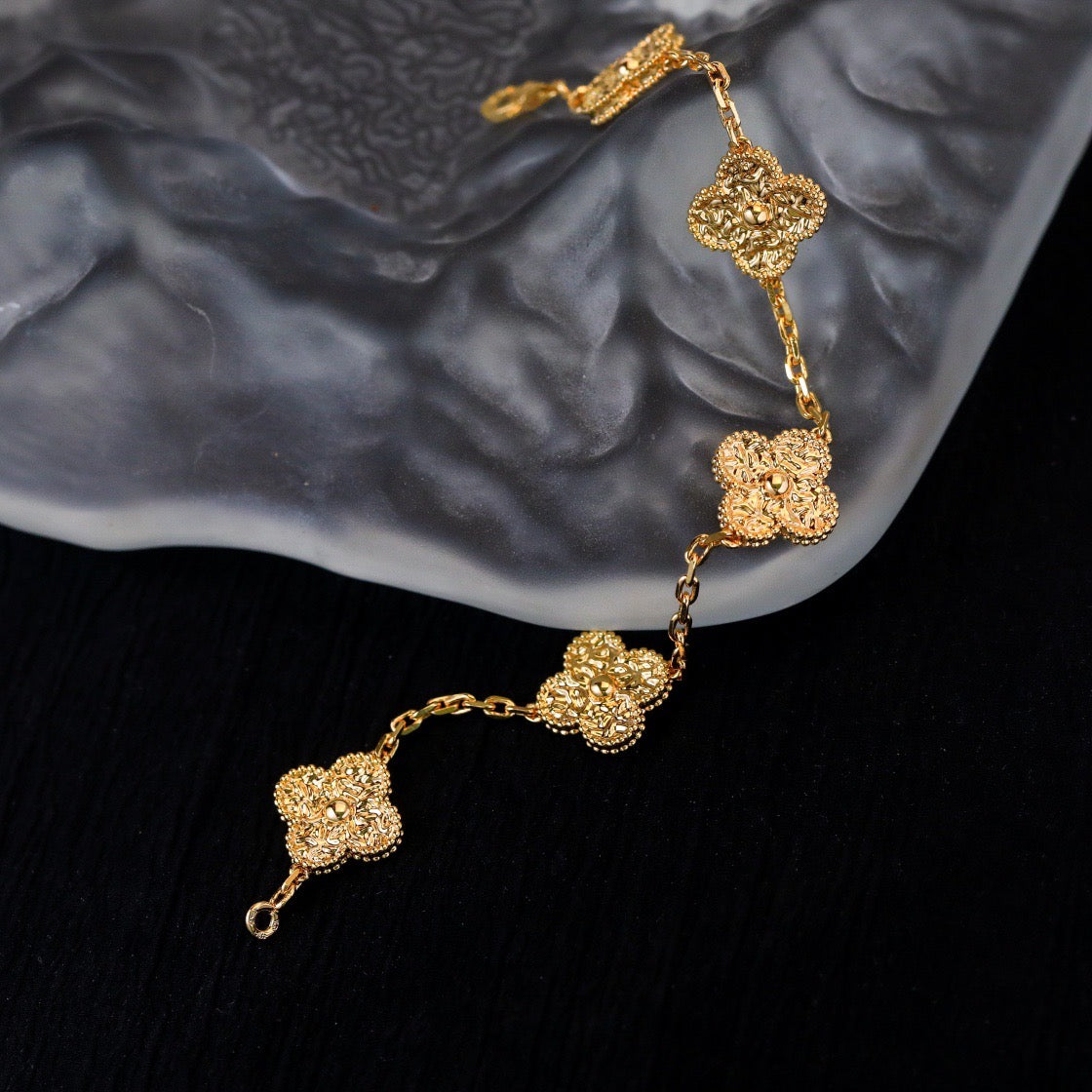 [Lucas Jewelry]CLOVER 5 MOTIFS BRONZING BRACELET