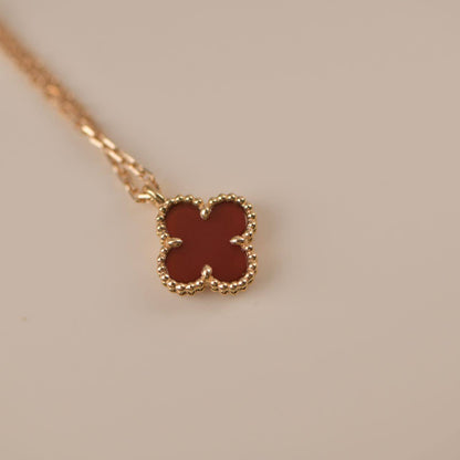 [Lucas Jewelry]CLOVER MINI 9.5MM WHITE CARNELIANS NECKLACE