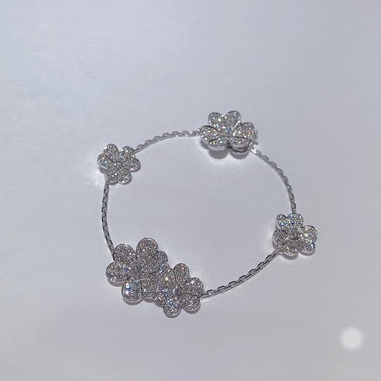 [Lucas Jewelry]FRIVOLE SILVER 5 FLOWERS BRACELET