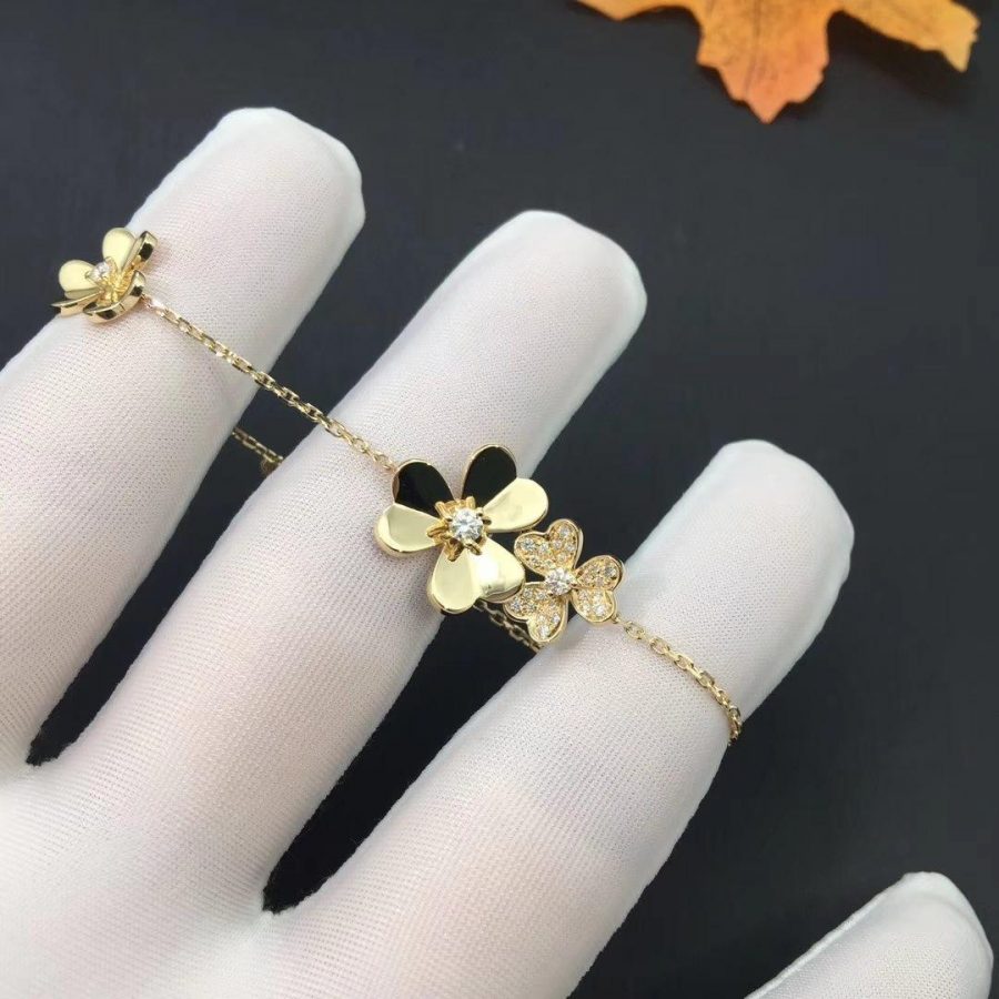 [Lucas Jewelry]FRIVOLE GOLD 5 FLOWERS BRACELET