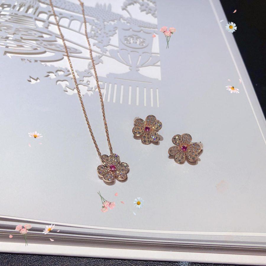 [Lucas Jewelry]FRIVOLE ROSE GOLD FLOWER DIAMOND NECKLACE