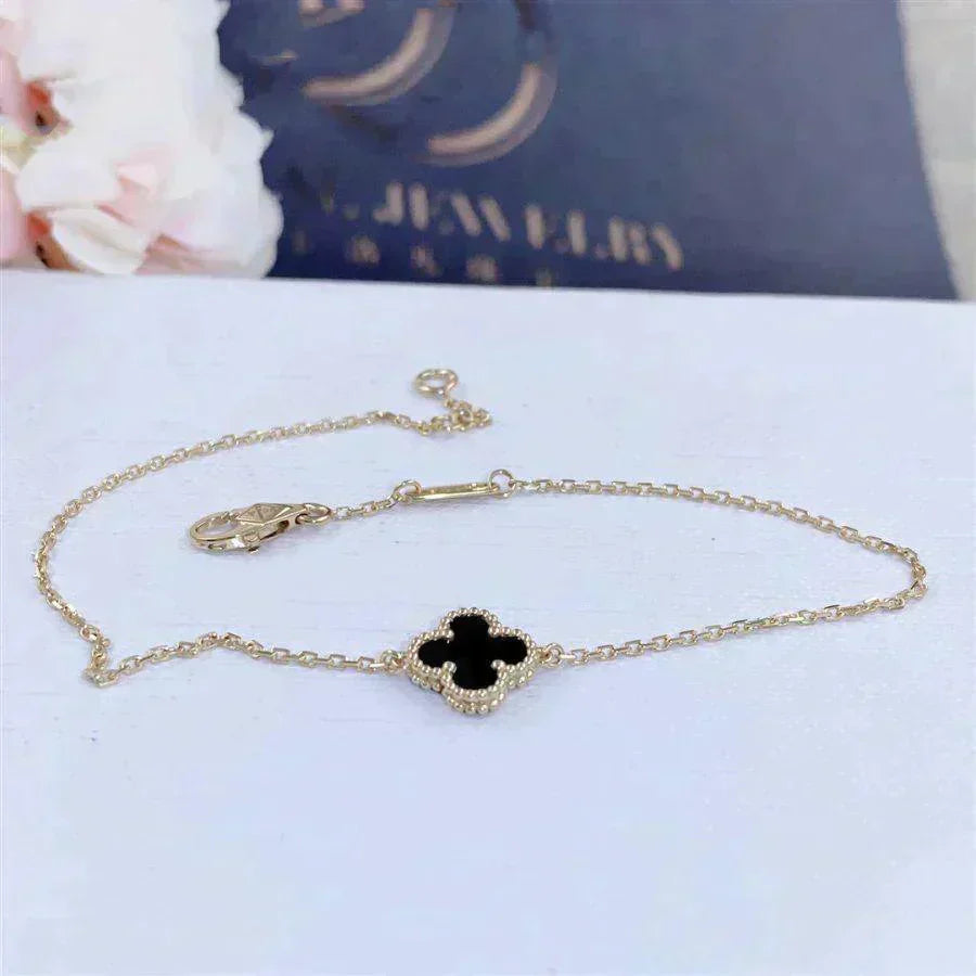 [Lucas Jewelry]CLOVER ONYX SINGLE FLOWER BRACELET