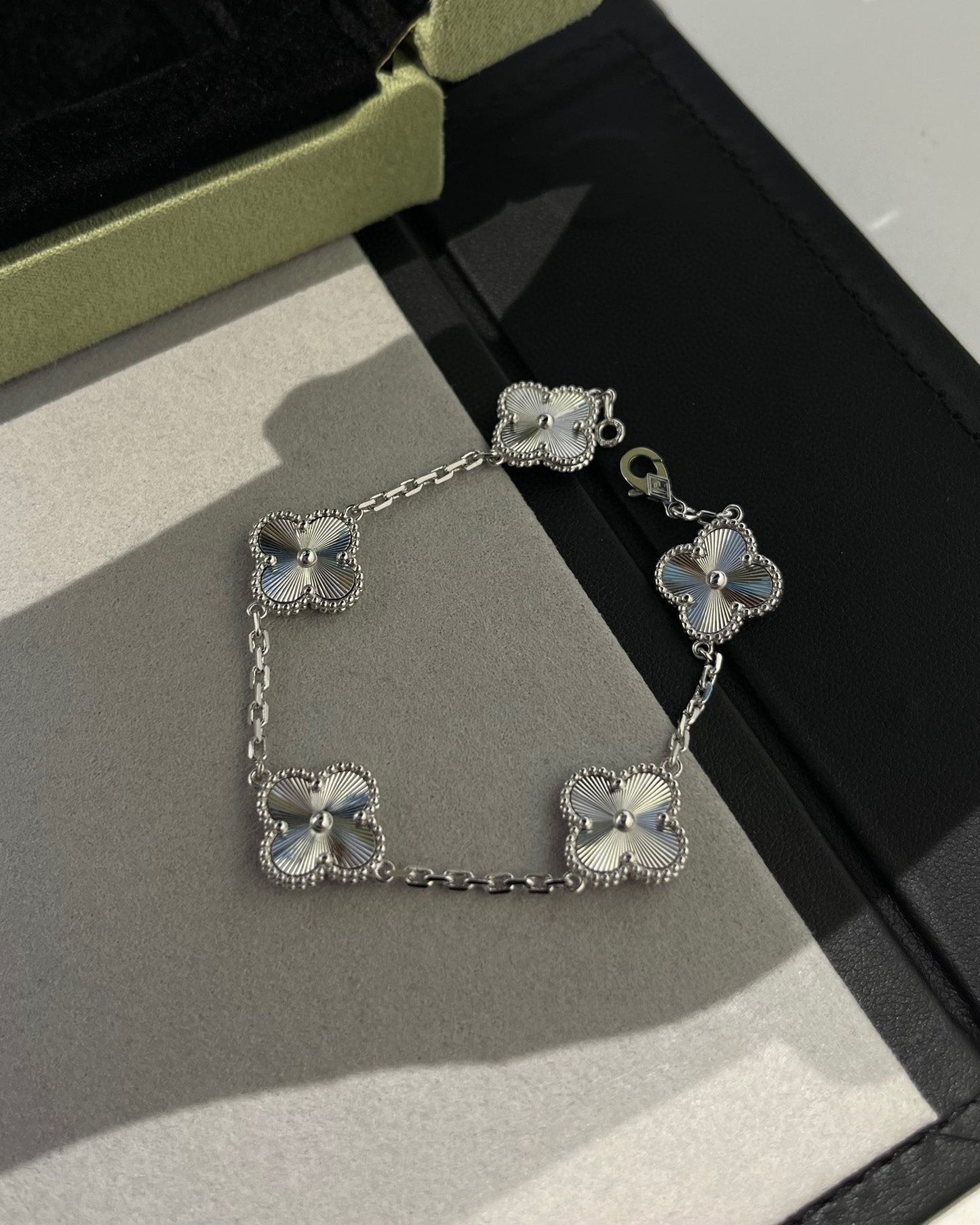 [Lucas Jewelry]CLOVER SILVER 5 MOTIFS BRACELET